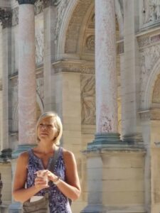 Cindy Kirby - Louvre, Paris